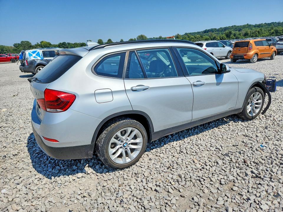 Photo 3 from auction – 2015 BMW X1 with VIN WBAVL1C50FVY41593