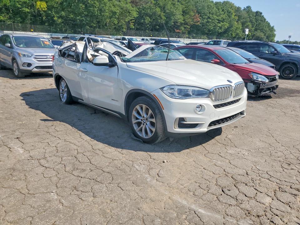 Zdjęcie 4 z aukcji – 2018 BMW X5 z VIN 5UXKR0C54J0Y00936