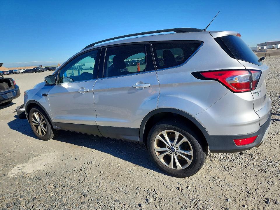 Photo 2 from auction – 2018 FORD ESCAPE with VIN 1FMCU9GD7JUC41025