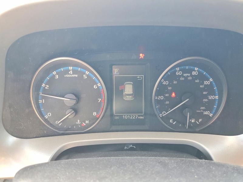 Photo 9 from auction – 2018 TOYOTA RAV4 with VIN 2T3ZFREV6JW415870