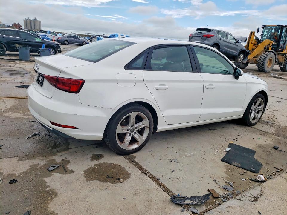 Photo 3 from auction – 2018 AUDI A3 with VIN WAUAUGFF7J1071802