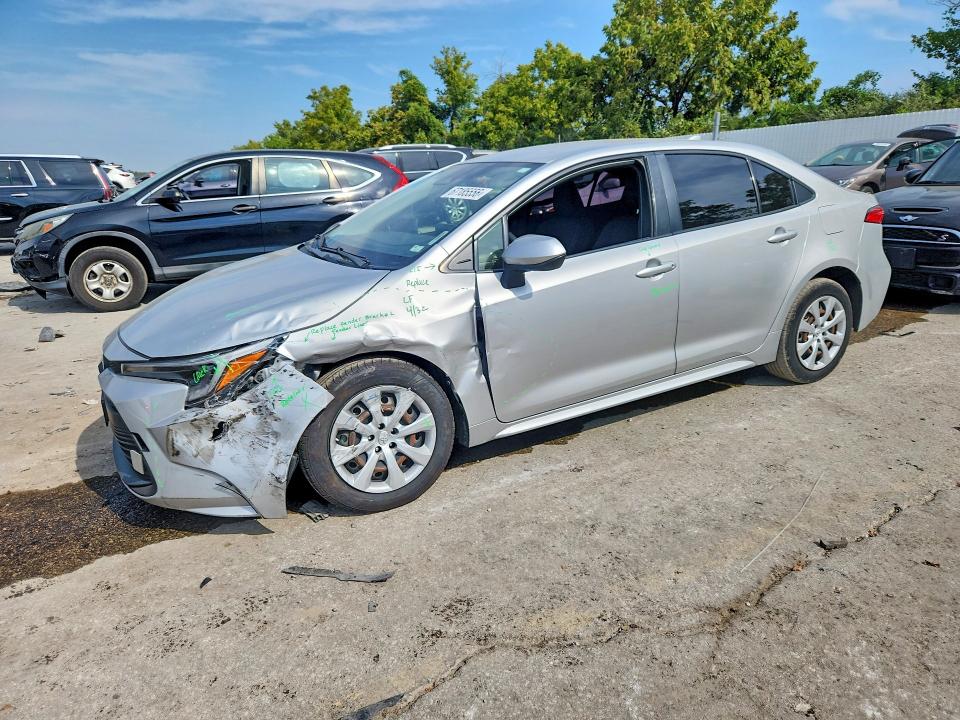 TOYOTA COROLLA HYBRID 2023 with VIN JTDBCMFEXPJ003809 - Photo from auction
