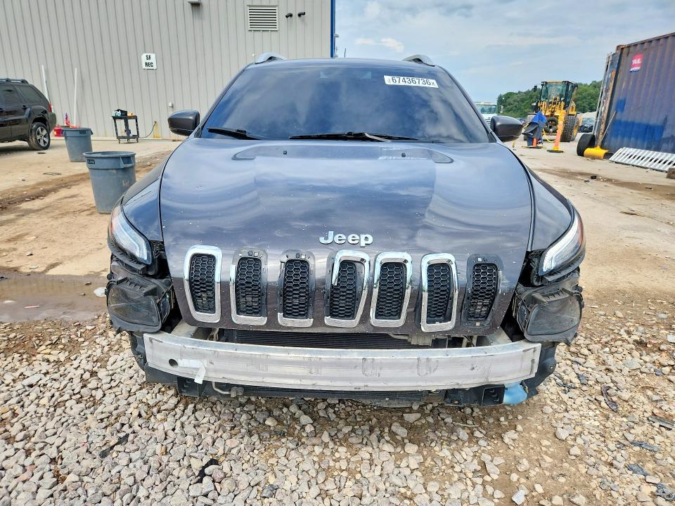 Photo 5 from auction – 2018 JEEP CHEROKEE with VIN 1C4PJLLX0JD524989