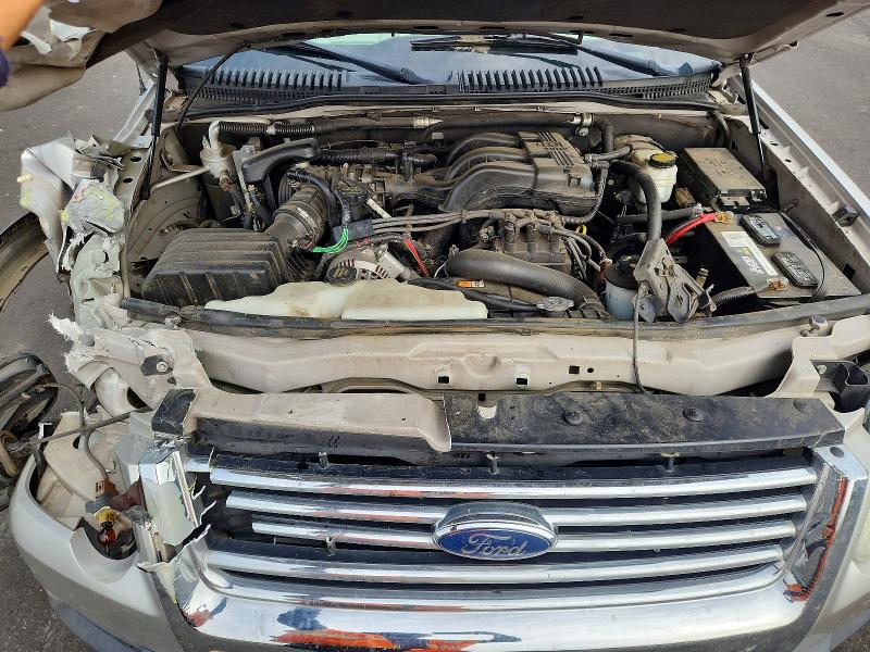 Photo 11 from auction – 2006 FORD EXPLORER with VIN 1FMEU73EX6UB45036