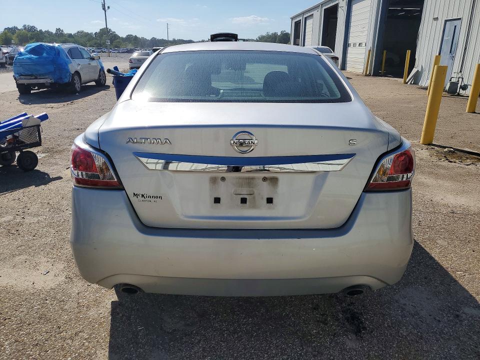 Photo 6 from auction – 2015 NISSAN ALTIMA with VIN 1N4AL3AP4FN331805