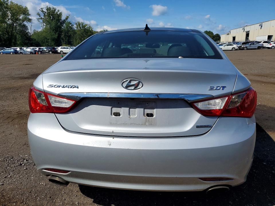 Photo 6 from auction – 2012 HYUNDAI SONATA with VIN 5NPEC4ABXCH411501