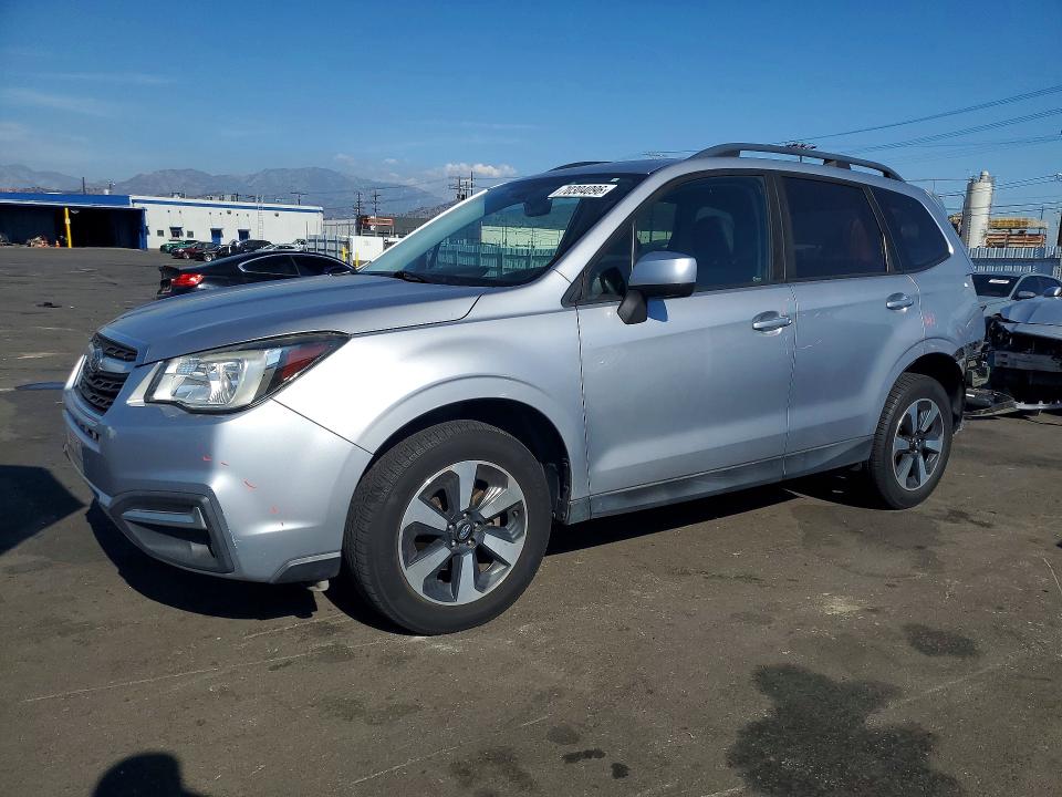 SUBARU FORESTER 2018 con VIN JF2SJAGC5JH549371 - Foto de la subasta