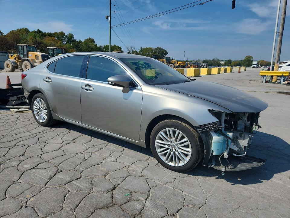 Zdjęcie 4 z aukcji – 2015 LEXUS ES z VIN JTHBK1GG4F2183393