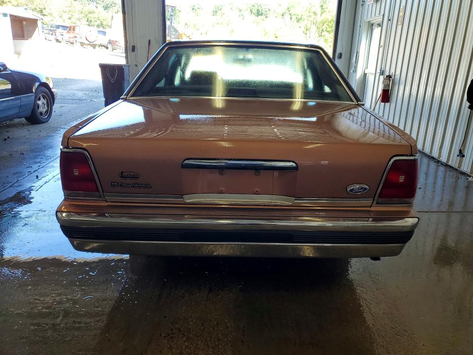 Photo 6 from auction – 1991 FORD CROWN VICTORIA with VIN 2FACP73F6MX107052