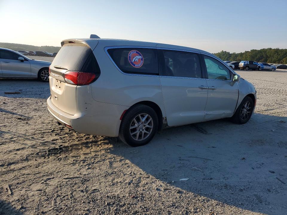 Photo 3 from auction – 2020 CHRYSLER PACIFICA with VIN 2C4RC1FG9LR136808