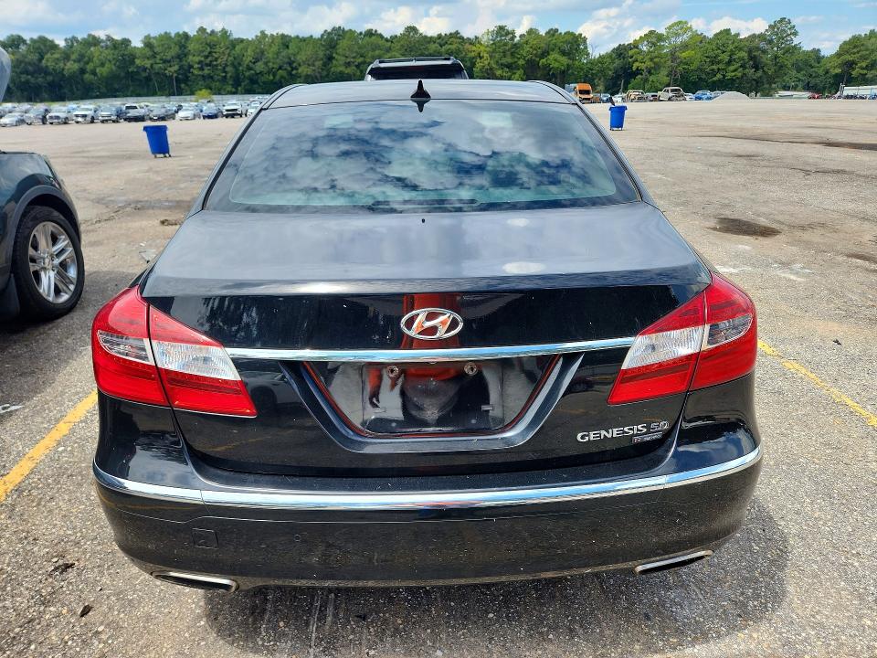 Photo 6 from auction – 2013 HYUNDAI GENESIS with VIN KMHGC4DH1DU239161