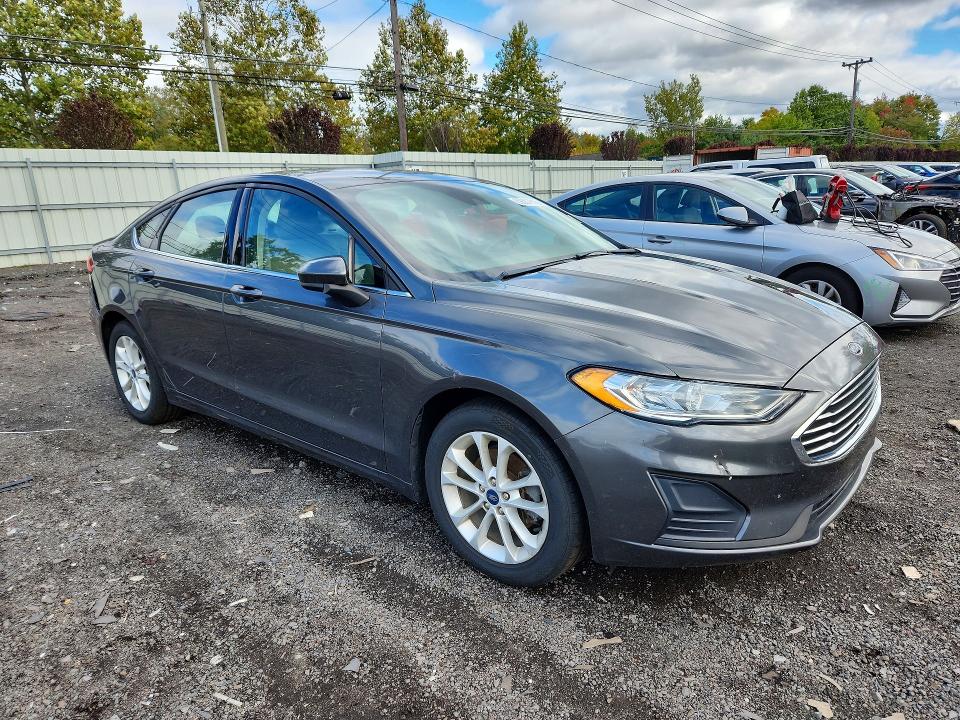 Photo 4 from auction – 2019 FORD FUSION with VIN 3FA6P0HD9KR126217