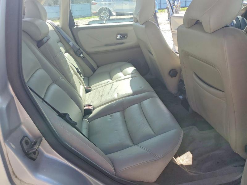 Photo 10 from auction – 2000 VOLVO S70 with VIN YV1LS61J5Y2639146