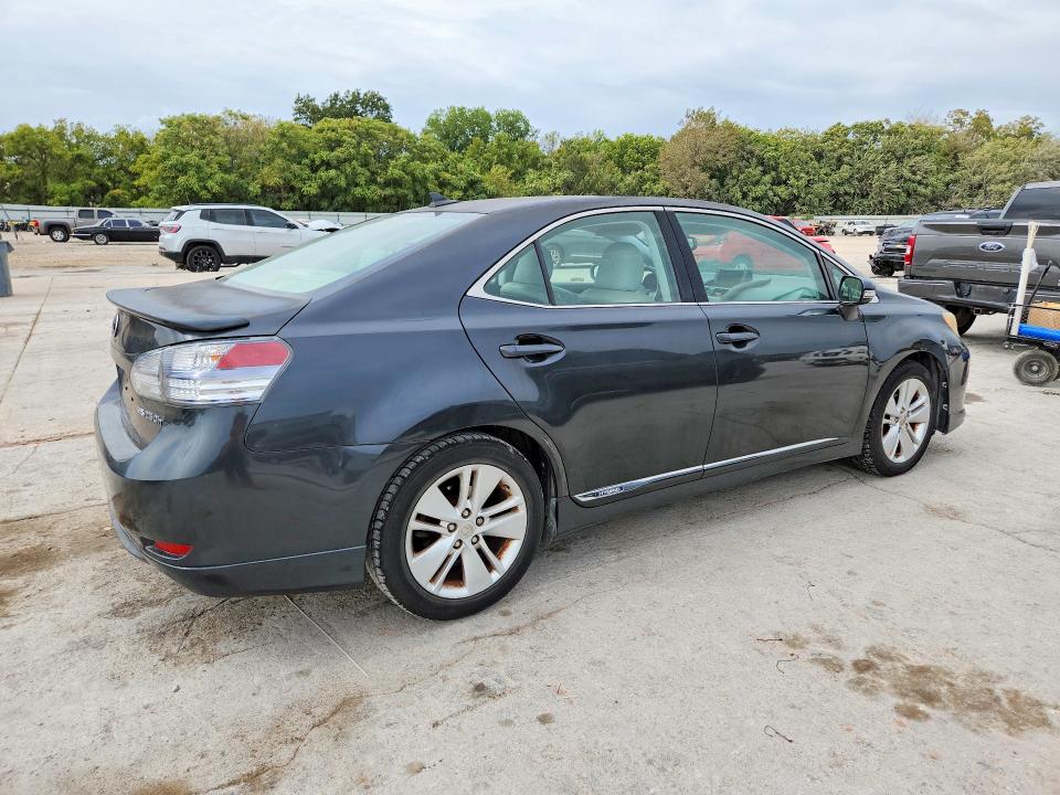 Photo 3 from auction – 2010 LEXUS HS with VIN JTHBB1BA2A2020172