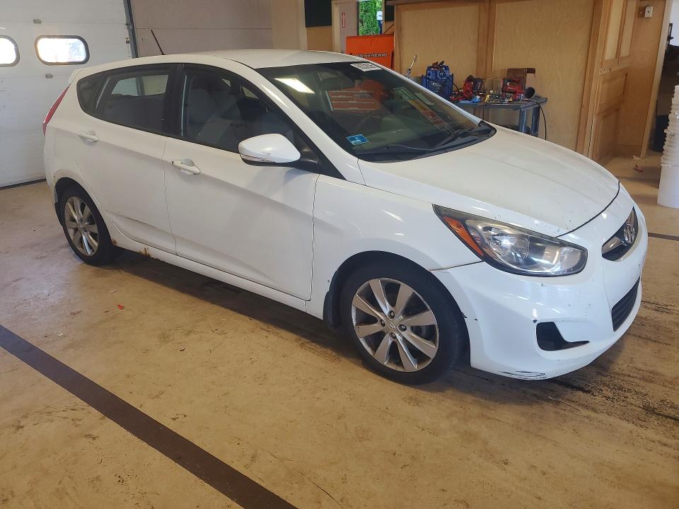 Zdjęcie 4 z aukcji – 2013 HYUN ACCENT z VIN KMHCU5AE7DU098673