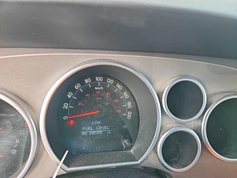 Photo 9 from auction – 2010 TOYOTA TUNDRA with VIN 5TFHY5F10AX100746