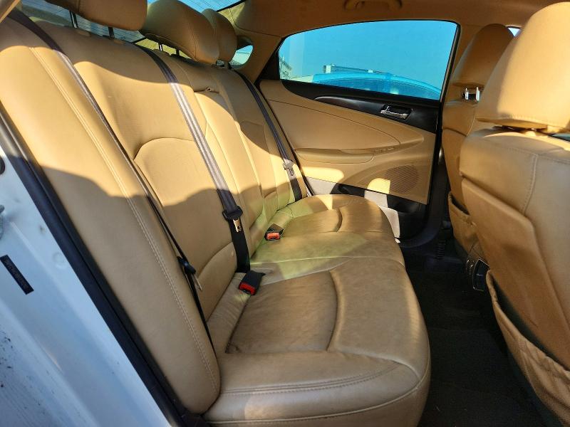 Photo 10 from auction – 2011 HYUNDAI SONATA with VIN 5NPEC4AC4BH220292