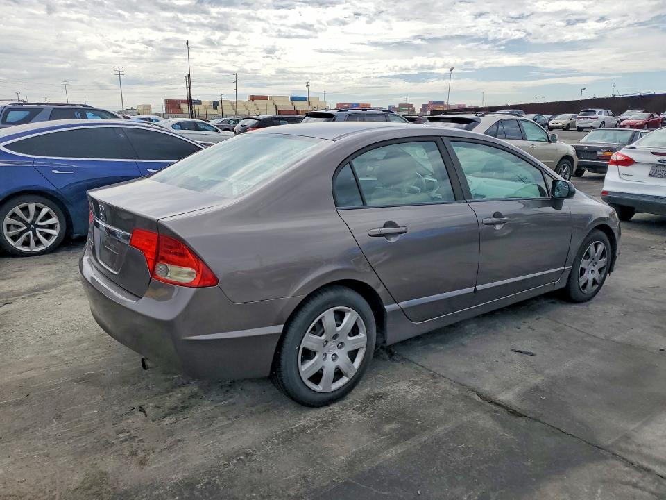 Photo 3 from auction – 2010 HONDA CIVIC with VIN 19XFA1F51AE009041