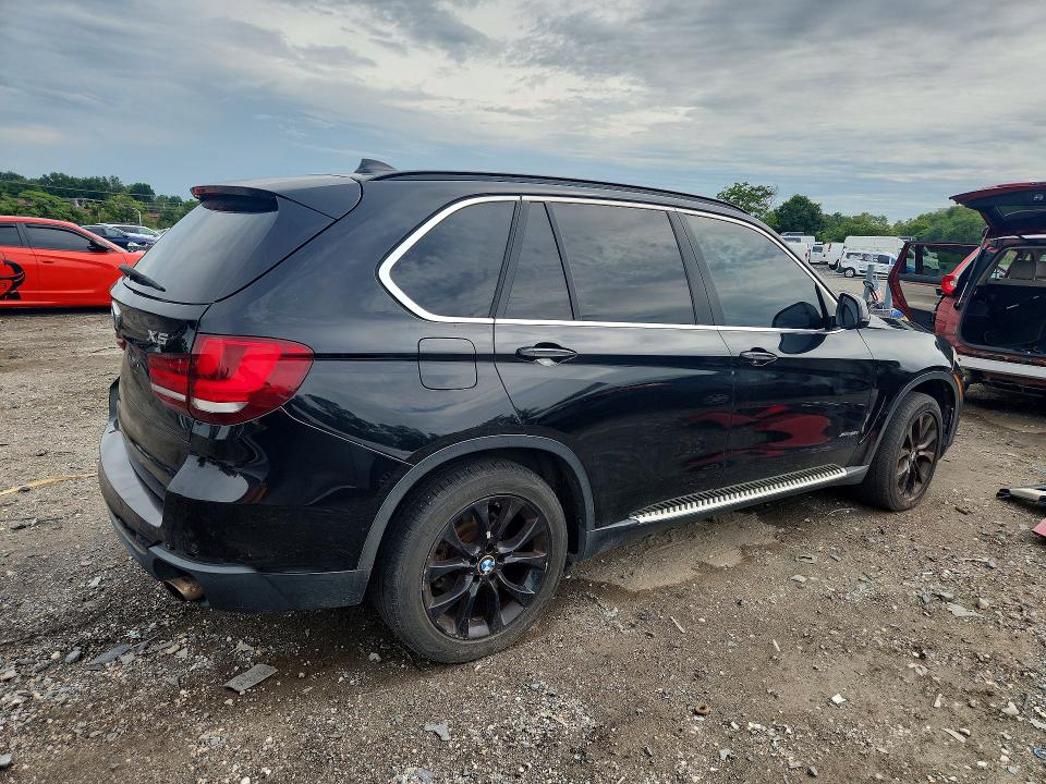 Foto 3 de la subasta – 2016 BMW X5 con VIN 5UXKR0C53G0P29155