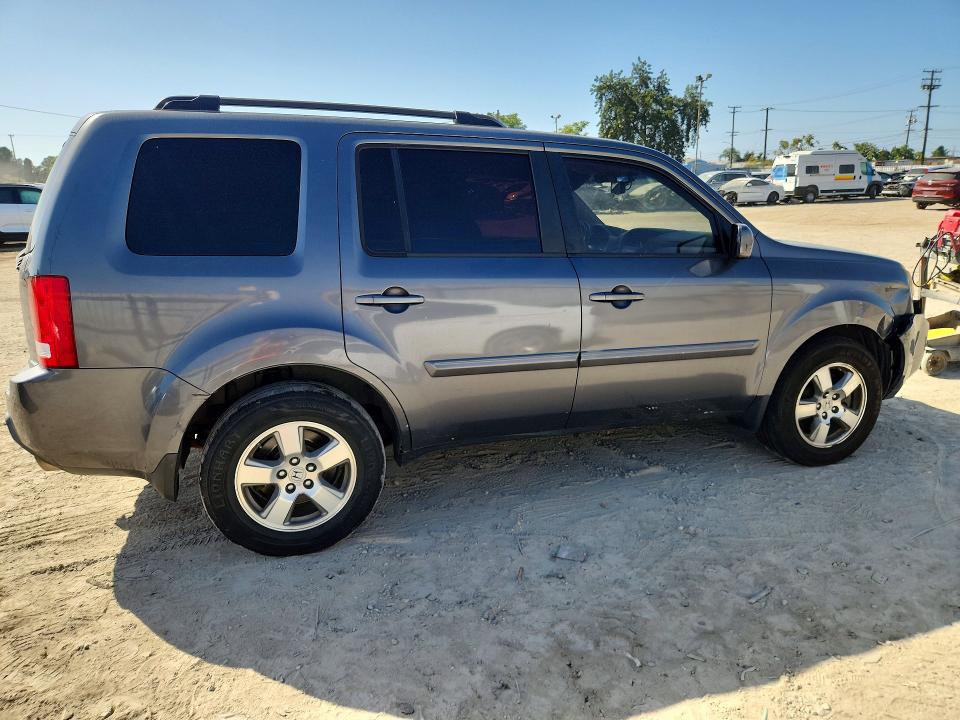 Photo 3 from auction – 2011 HONDA PILOT with VIN 5FNYF3H51BB016988
