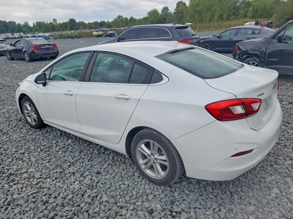 Photo 2 from auction – 2018 CHEVROLET CRUZE with VIN 1G1BE5SM2J7104627