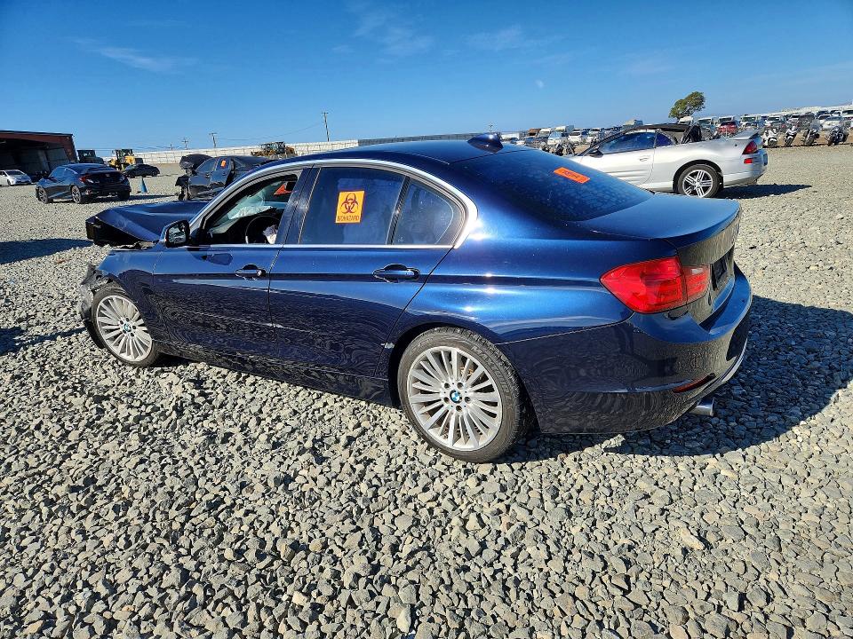 Фото 2 с аукциона – 2015 BMW 328 с VIN WBA3D3C59FK157465