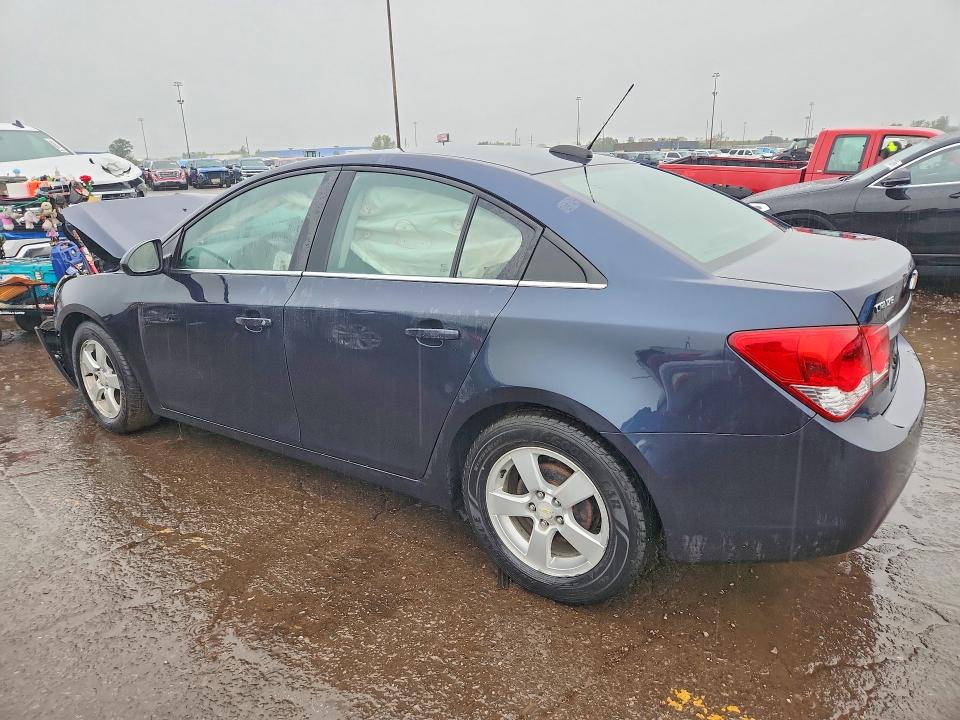 Photo 2 from auction – 2015 CHEVROLET CRUZE with VIN 1G1PC5SB5F7181557