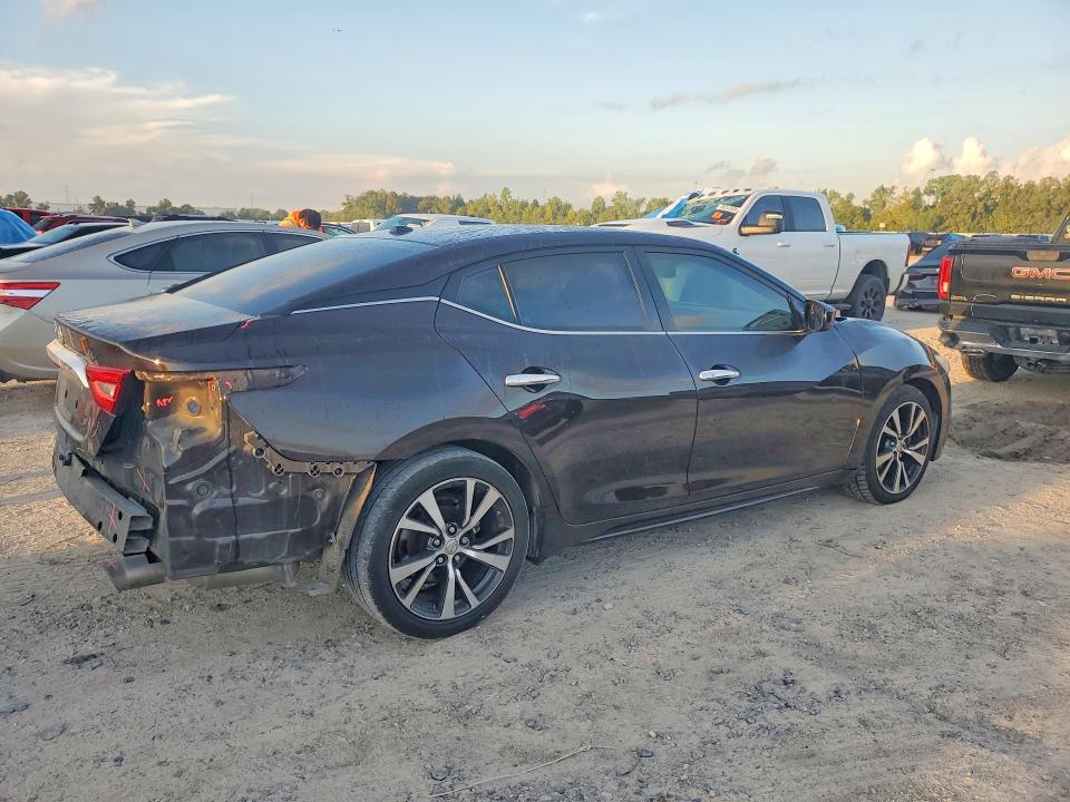 Photo 3 from auction – 2017 NISSAN MAXIMA with VIN 1N4AA6AP1HC381048