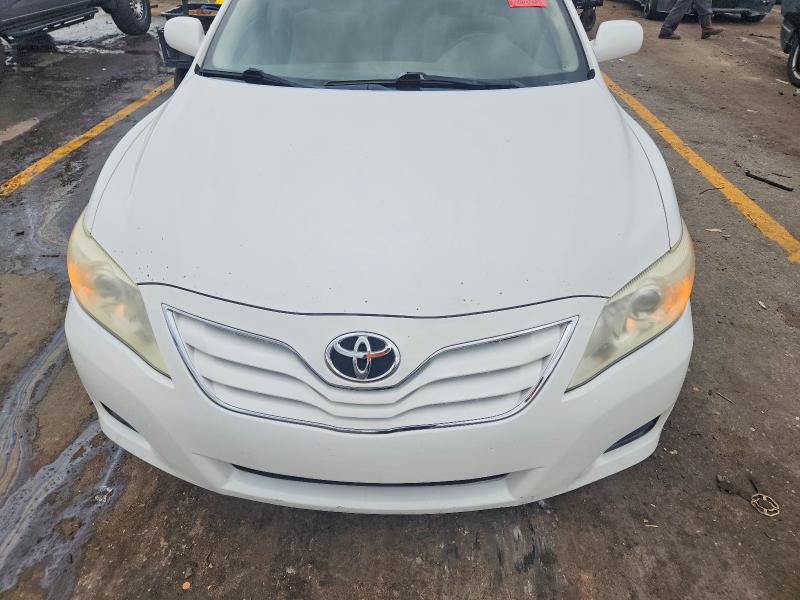 Снимка 11 от търг – 2011 TOYOTA CAMRY с VIN 4T4BF3EK5BR114446