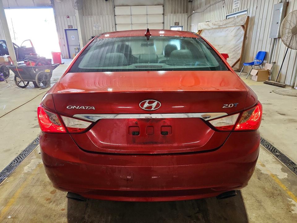 Photo 6 from auction – 2011 HYUNDAI SONATA with VIN 5NPEC4AB6BH174696
