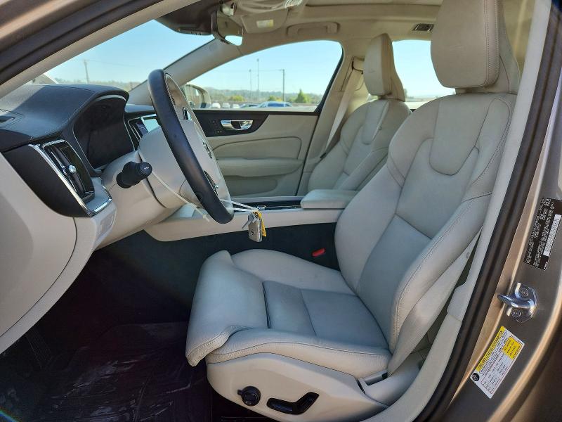Photo 7 from auction – 2019 VOLVO S60 with VIN 7JRA22TL3KG002837