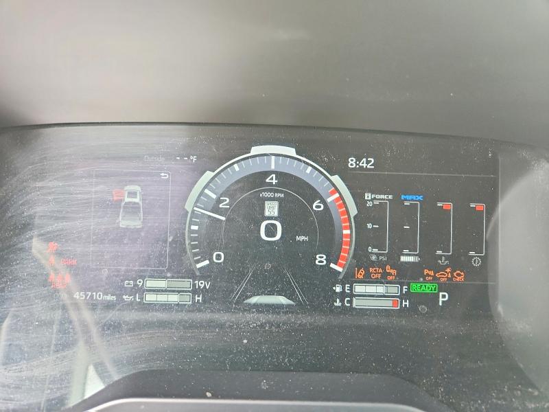 Photo 9 from auction – 2024 TOYOTA TUNDRA with VIN 5TFVC5DB1RX063439
