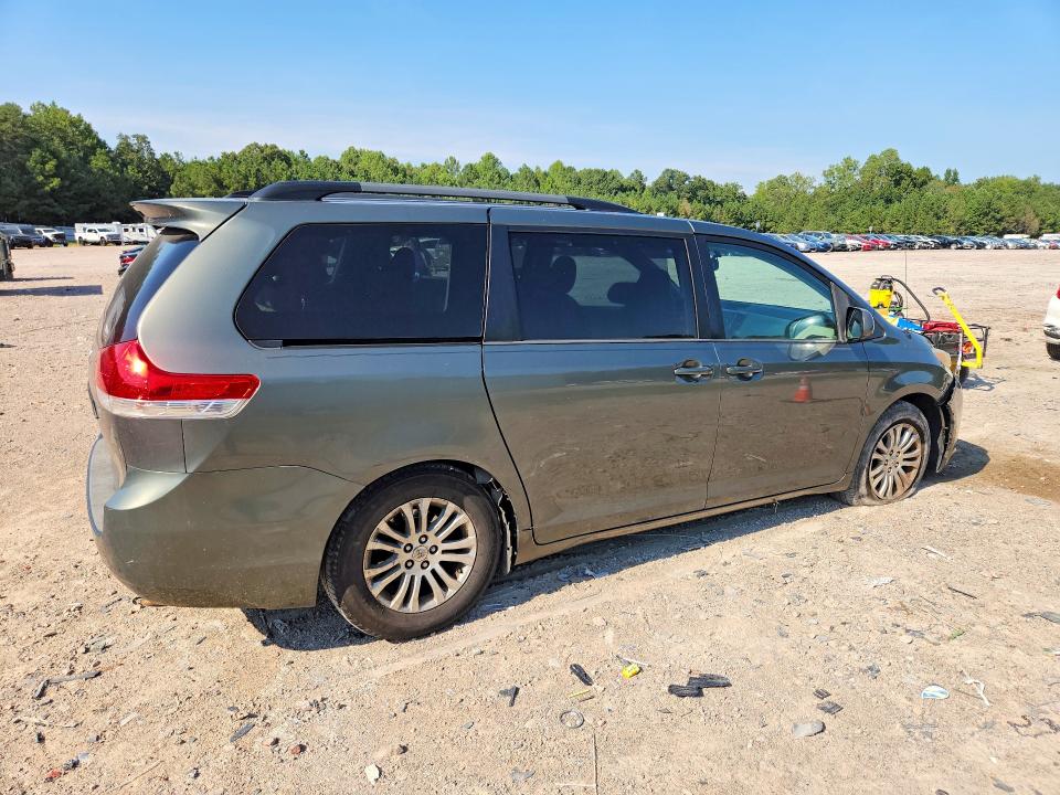 Photo 3 from auction – 2012 TOYOTA SIENNA with VIN 5TDYK3DC3CS266391