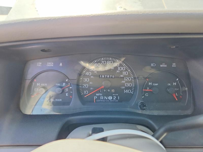 Photo 9 from auction – 2002 FORD CROWN VICTORIA with VIN 2FAFP71W22X115890
