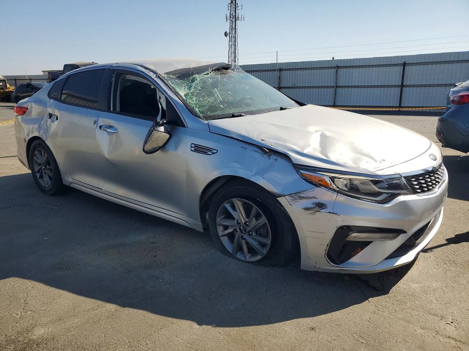 Photo 4 from auction – 2019 KIA OPTIMA with VIN 5XXGT4L34KG339302