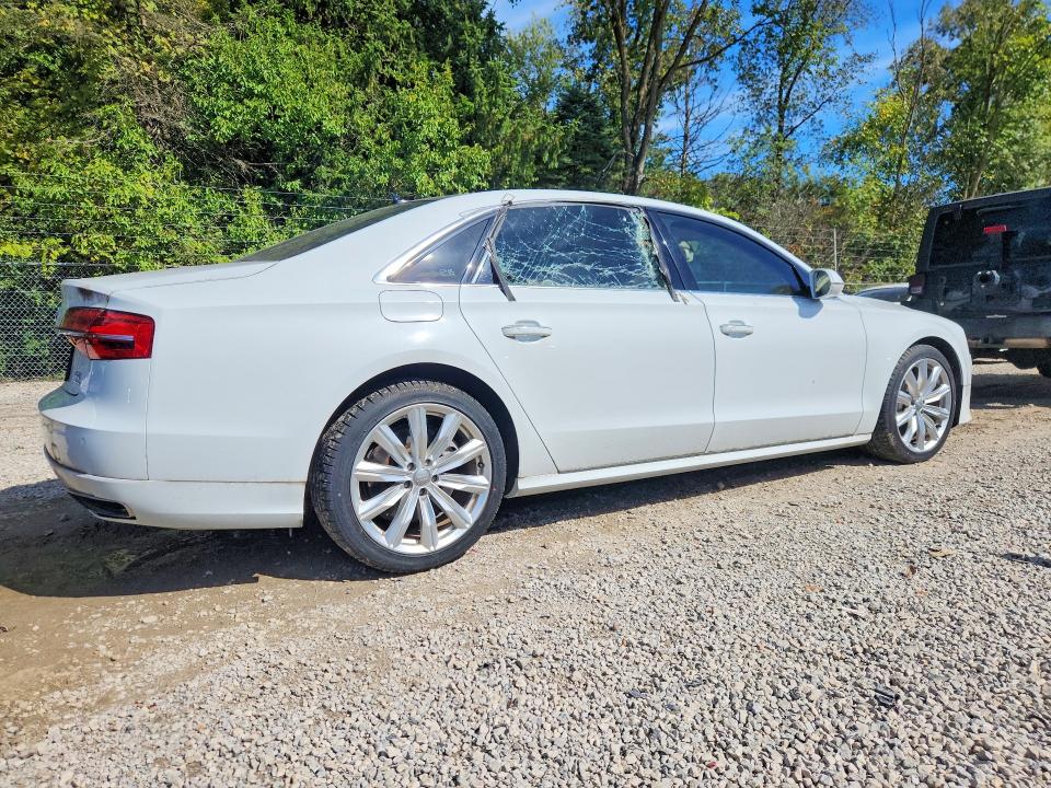Фото 3 с аукциона – 2017 AUDI A8 с VIN WAU43AFD1HN018284