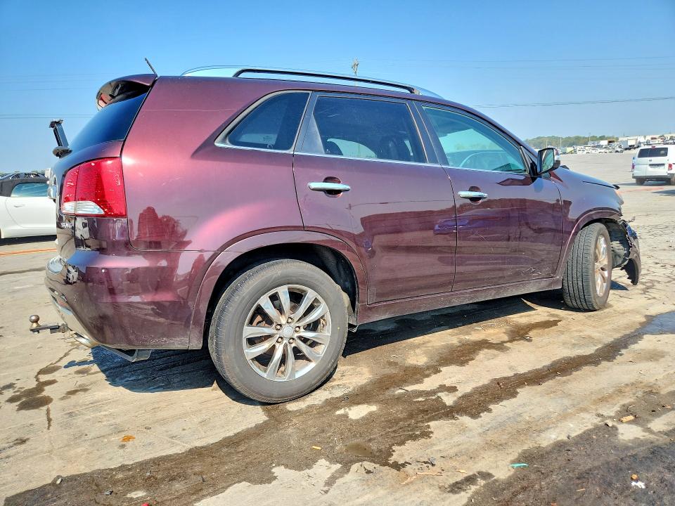 Photo 3 from auction – 2013 KIA SORENTO with VIN 5XYKW4A24DG351606