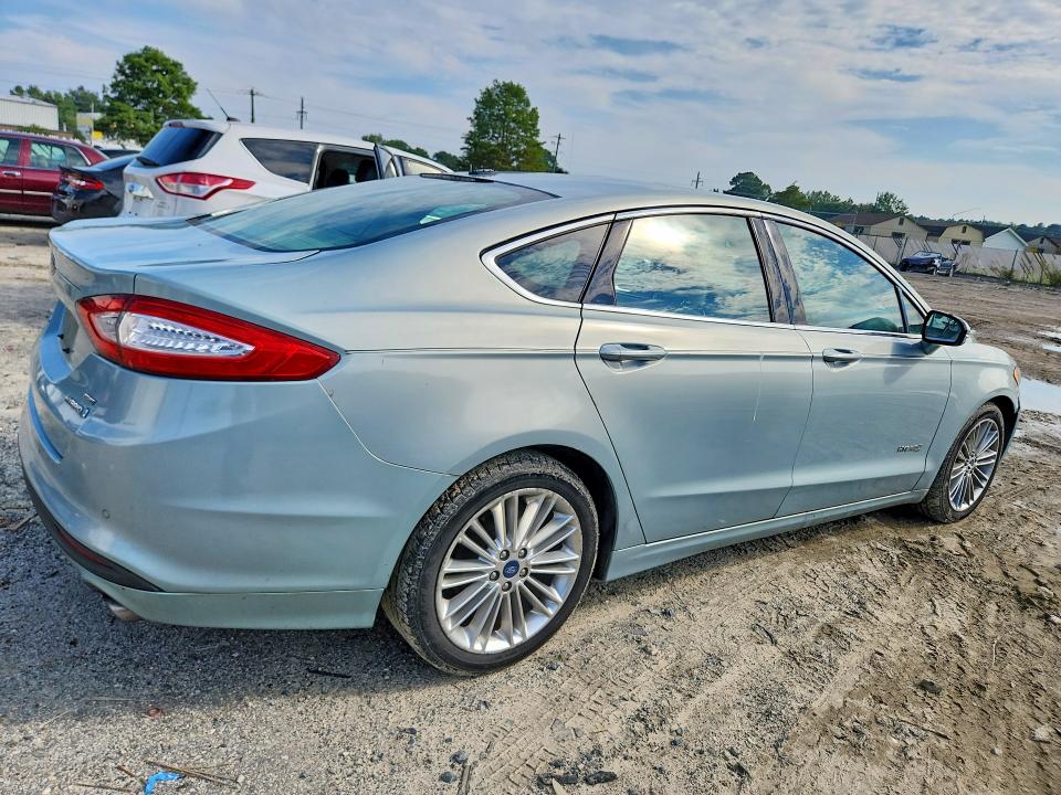 Photo 3 from auction – 2013 FORD FUSION with VIN 3FA6P0LU4DR338405