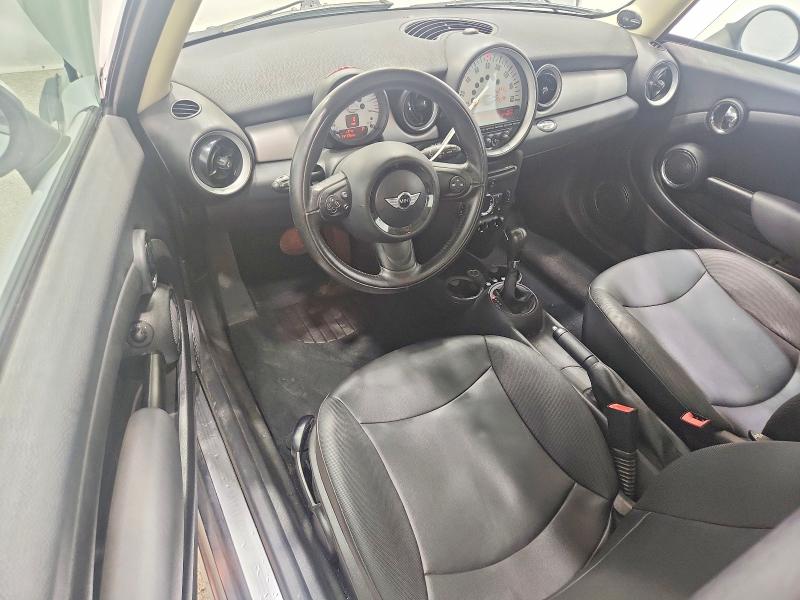 Zdjęcie 8 z aukcji – 2011 MINI COOPER z VIN WMWSU3C56BT253196