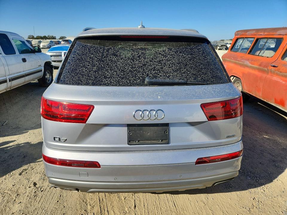 Photo 6 from auction – 2018 AUDI Q7 with VIN WA1LHAF7XJD038646