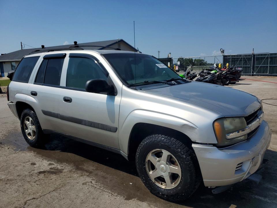Photo 4 from auction – 2005 CHEVROLET TRAILBLAZER with VIN 1GNDS13S152141855