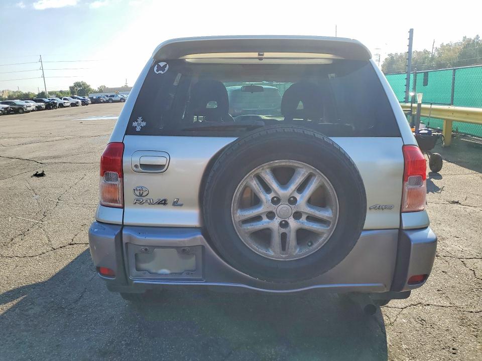 Photo 6 from auction – 2001 TOYOTA RAV4 with VIN JTEHH20V710114089