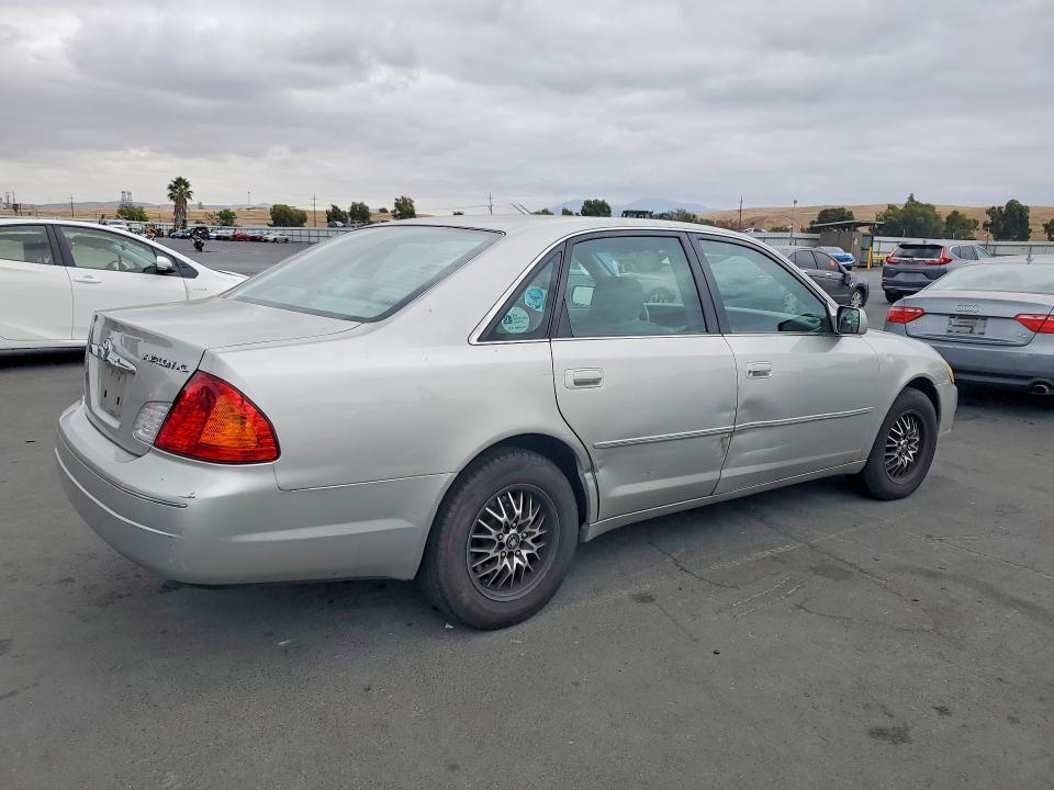 Photo 3 from auction – 2001 TOYOTA AVALON with VIN 4T1BF28B81U172453