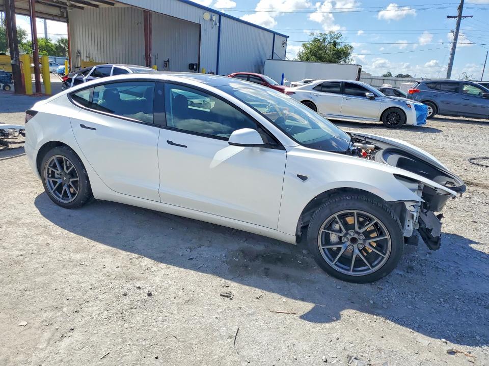 صورة رقم 4 من المزاد - 2023 TESLA MODEL 3 مع VIN 5YJ3E1EA7PF583054