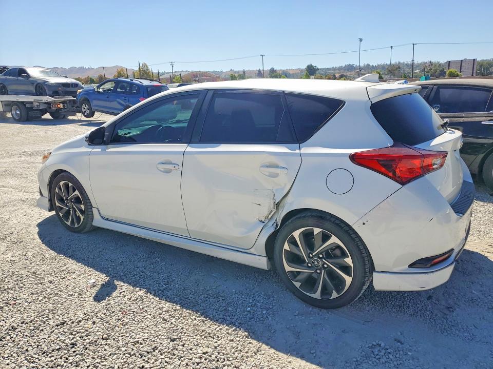 Photo 2 from auction – 2018 TOYOTA COROLLA IM with VIN JTNKARJE3JJ573812