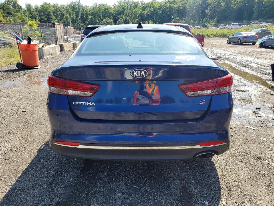 Снимка 6 от търг – 2018 KIA OPTIMA с VIN 5XXGT4L35JG242804