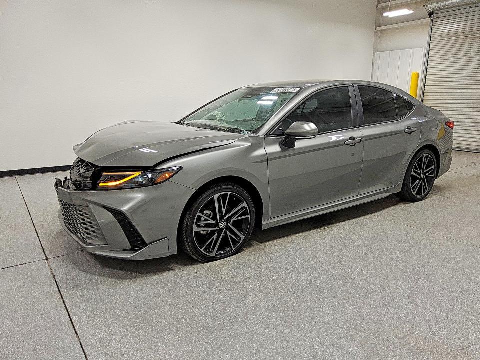 TOYOTA CAMRY 2026 z numerem VIN 4T1DAACK1TU283244 - Zdjęcie z aukcji