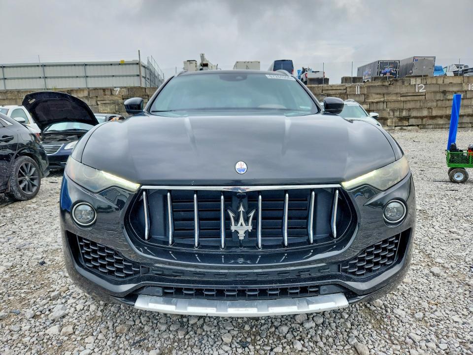 Photo 5 from auction – 2017 MASERATI LEVANTE with VIN ZN661YUS8HX241307