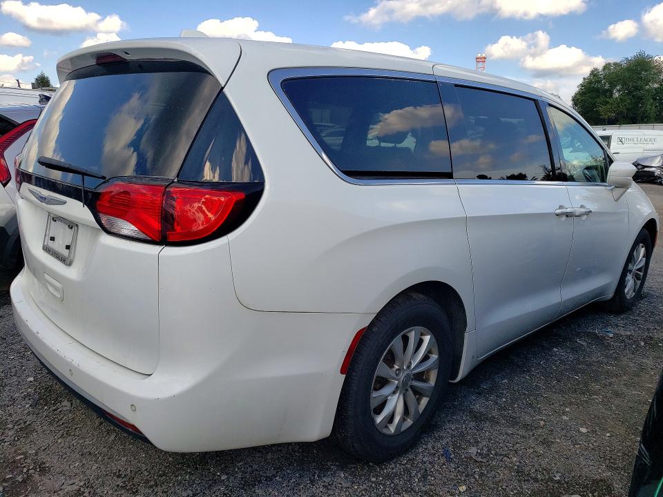Foto 3 de la subasta – 2018 CHRYSLER PACIFICA con VIN 2C4RC1FG2JR339388