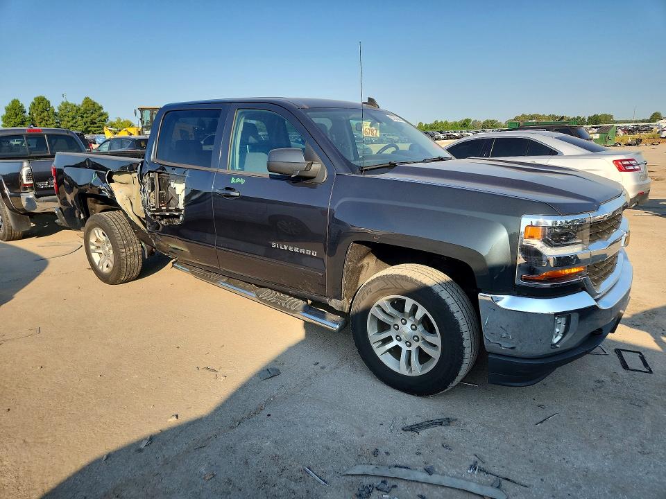 Photo 4 from auction – 2018 CHEVROLET SILVERADO with VIN 3GCUKREC3JG295157